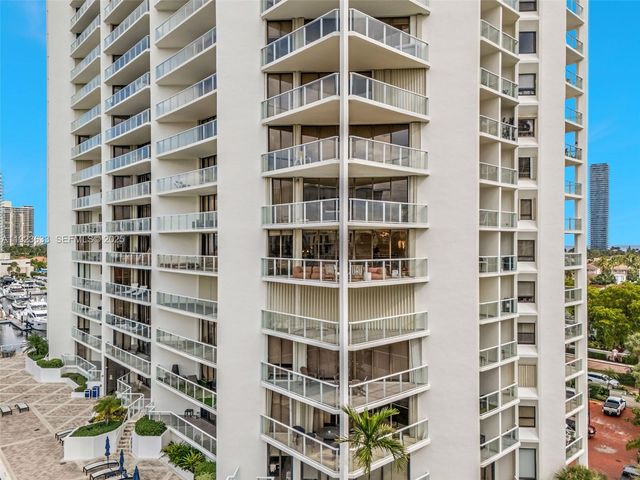 19500 Turnberry Way 7D, Aventura, FL 33180