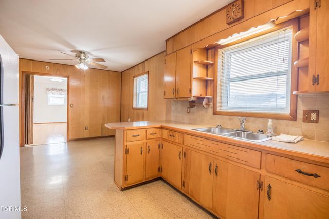 208 Hogan Avenue, Greeneville, TN 37743