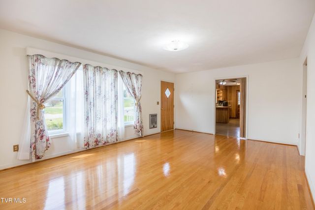 208 Hogan Avenue, Greeneville, TN 37743