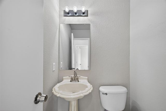 7926 Sundance Court, Baytown, TX 77521