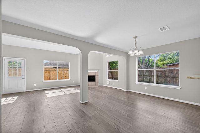 7926 Sundance Court, Baytown, TX 77521