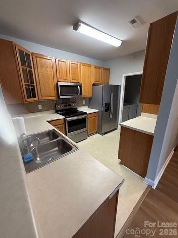 10669 Hill Point Court, Charlotte, NC 28262