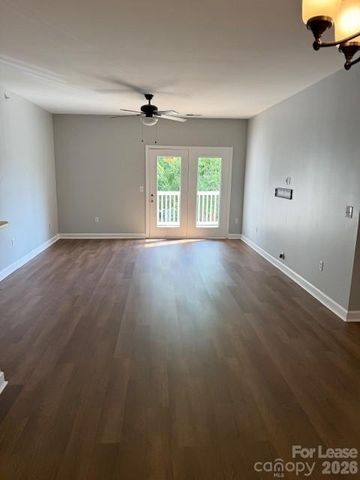 10669 Hill Point Court, Charlotte, NC 28262