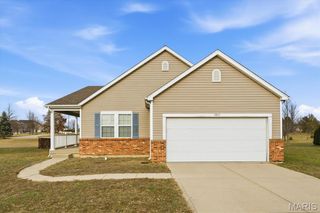 3837 Winward Way Drive, Swansea, IL 62226
