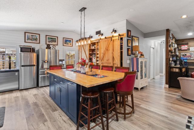 4000 SW 72ND Drive, Davie, FL 33314