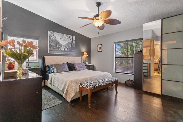 4000 SW 72ND Drive, Davie, FL 33314