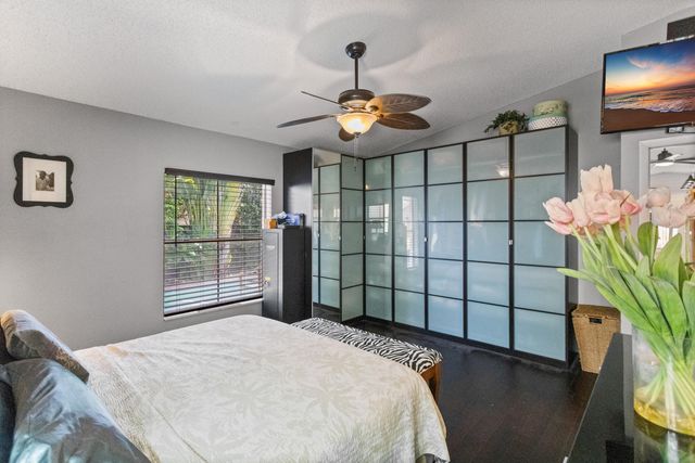 4000 SW 72ND Drive, Davie, FL 33314