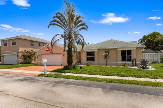 4000 SW 72ND Drive, Davie, FL 33314