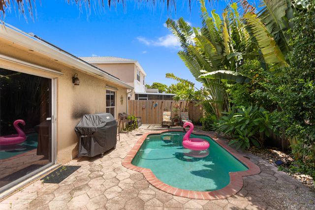 4000 SW 72ND Drive, Davie, FL 33314
