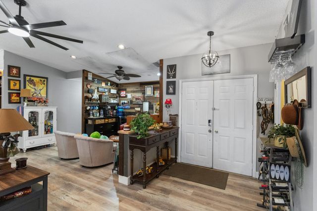 4000 SW 72ND Drive, Davie, FL 33314