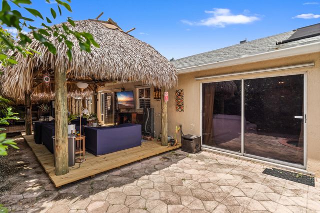 4000 SW 72ND Drive, Davie, FL 33314