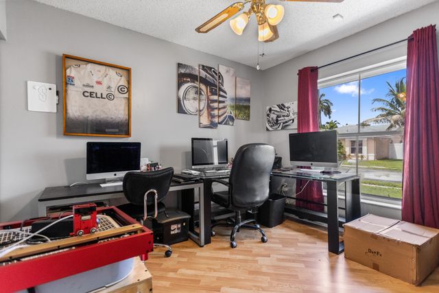 4000 SW 72ND Drive, Davie, FL 33314