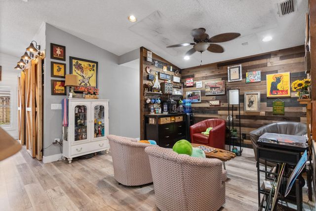 4000 SW 72ND Drive, Davie, FL 33314