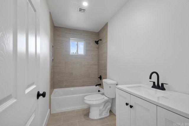 616 E Woodruff Avenue, Sherwood, AR 72120