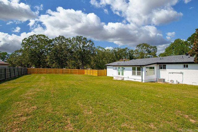 616 E Woodruff Avenue, Sherwood, AR 72120