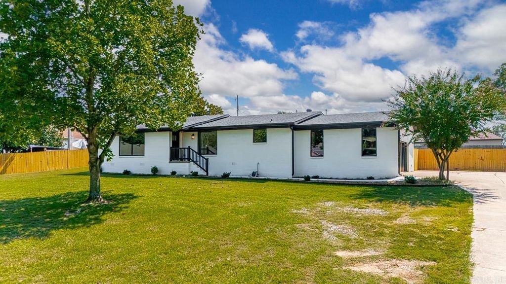 616 E Woodruff Avenue, Sherwood, AR 72120