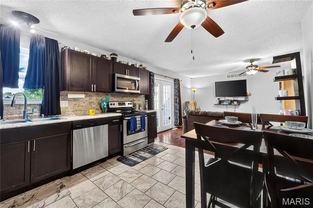 1124 Teson Road, Hazelwood, MO 63042