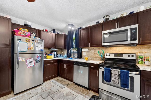 1124 Teson Road, Hazelwood, MO 63042