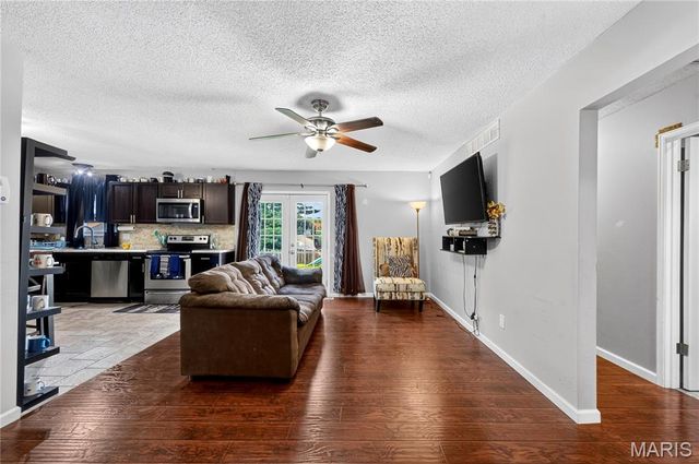 1124 Teson Road, Hazelwood, MO 63042