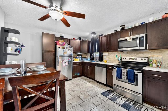1124 Teson Road, Hazelwood, MO 63042