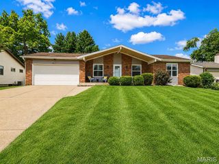 1124 Teson Road, Hazelwood, MO 63042