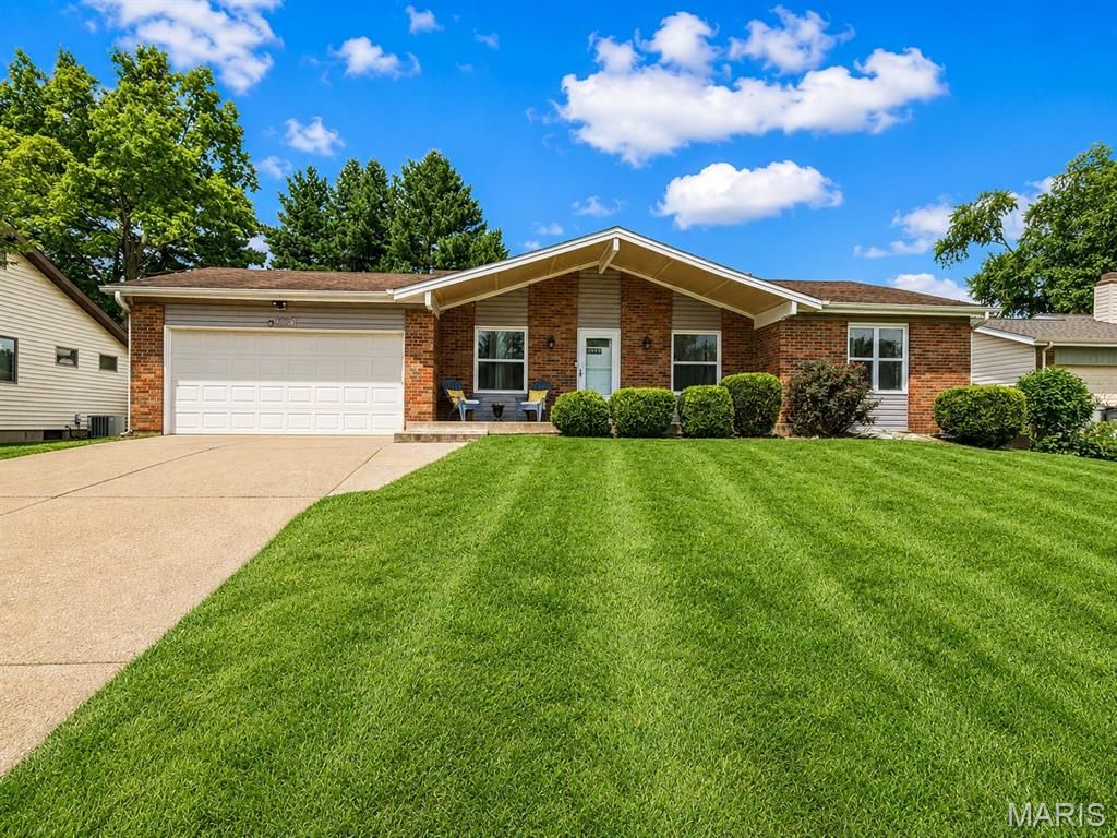 1124 Teson Road, Hazelwood, MO 63042