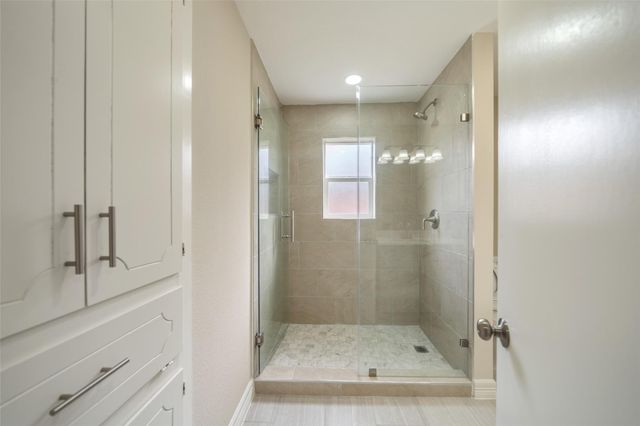 355 Windsor Square, Alvin, TX 77511