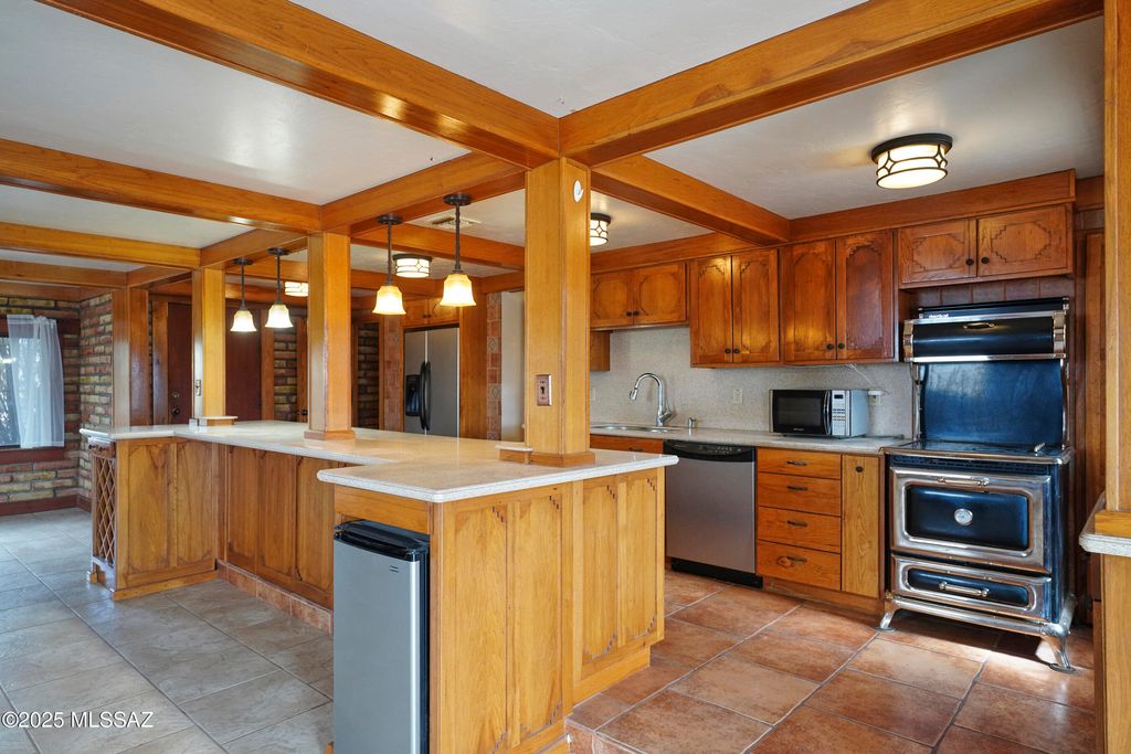 9084 E Sky Ranch Road, Portal, AZ 85632