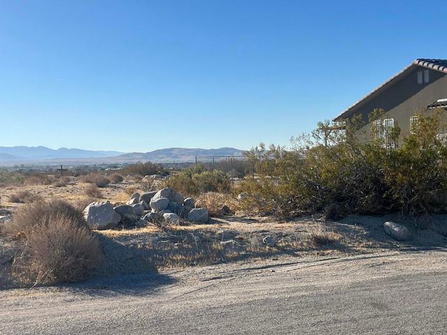 16439 1629 Mauna Loa Rd, Desert Hot Springs, CA 92240
