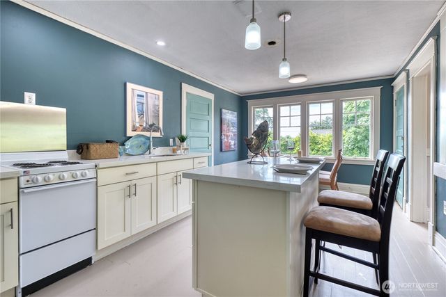 1379 Gulf Road, Point Roberts, WA 98281