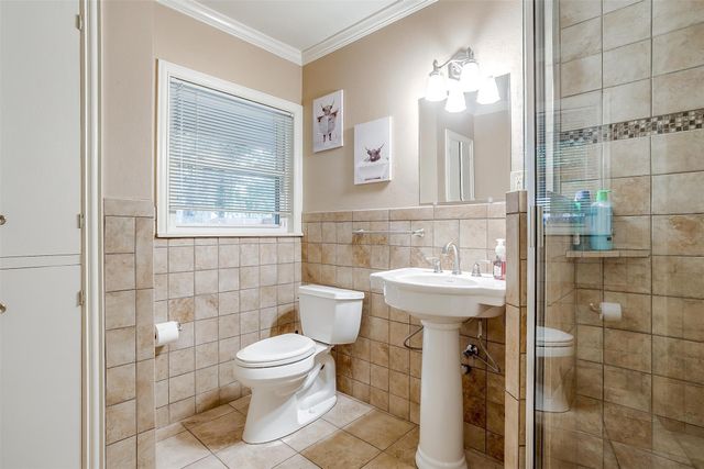 1505 N Riverside Drive, Fort Worth, TX 76111