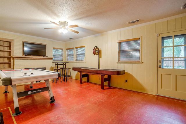 1505 N Riverside Drive, Fort Worth, TX 76111