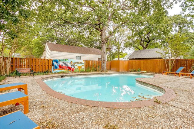 1505 N Riverside Drive, Fort Worth, TX 76111