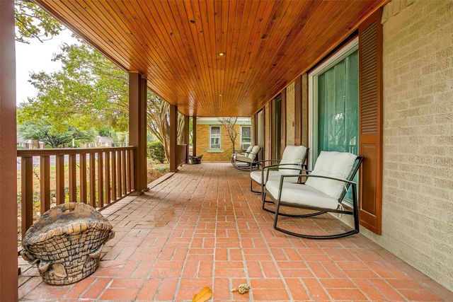 1505 N Riverside Drive, Fort Worth, TX 76111