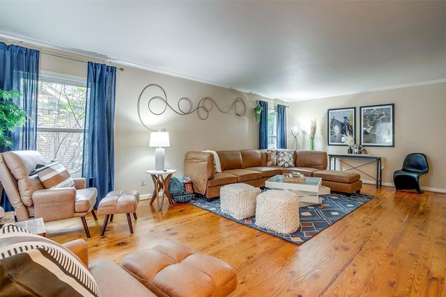 1505 N Riverside Drive, Fort Worth, TX 76111