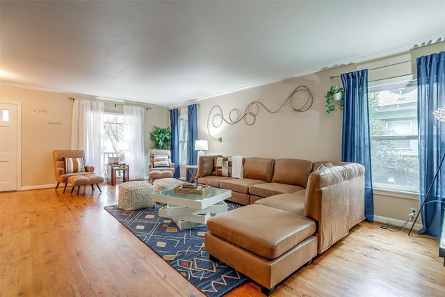 1505 N Riverside Drive, Fort Worth, TX 76111