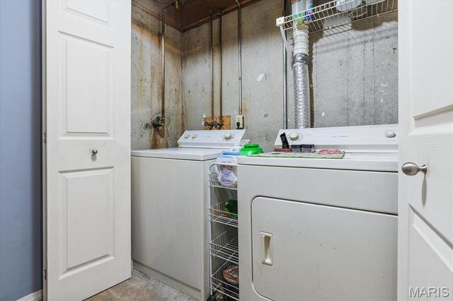 228 Cedar Grove Drive D, St Charles, MO 63304
