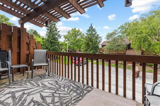 228 Cedar Grove Drive D, St Charles, MO 63304