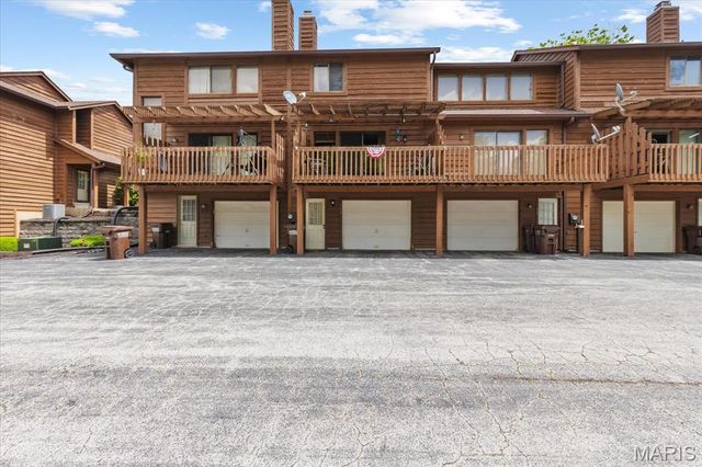 228 Cedar Grove Drive D, St Charles, MO 63304