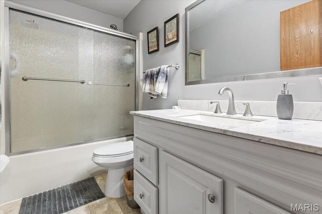 228 Cedar Grove Drive D, St Charles, MO 63304