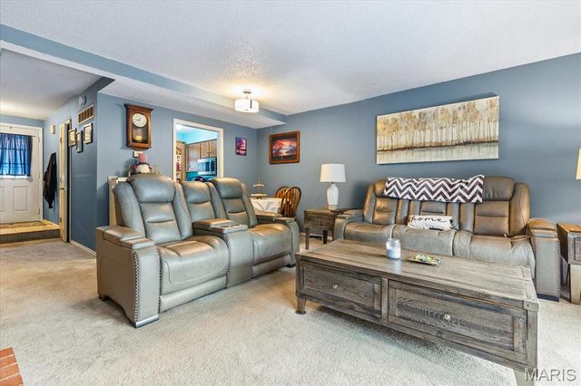 228 Cedar Grove Drive D, St Charles, MO 63304