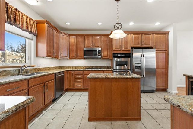 2831 CHIEF WILLIAM DRIVE, Fairbanks, AK 99709