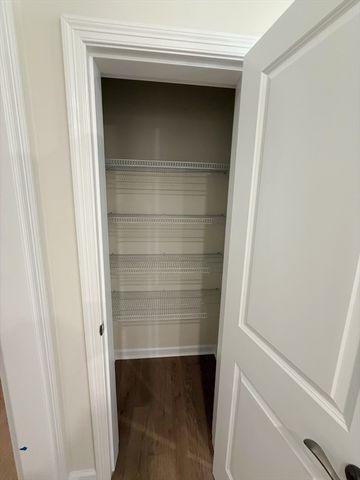 6 Stratton Dr 110, Woburn, MA 01801