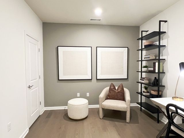 6 Stratton Dr 110, Woburn, MA 01801