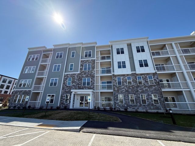 6 Stratton Dr 110, Woburn, MA 01801