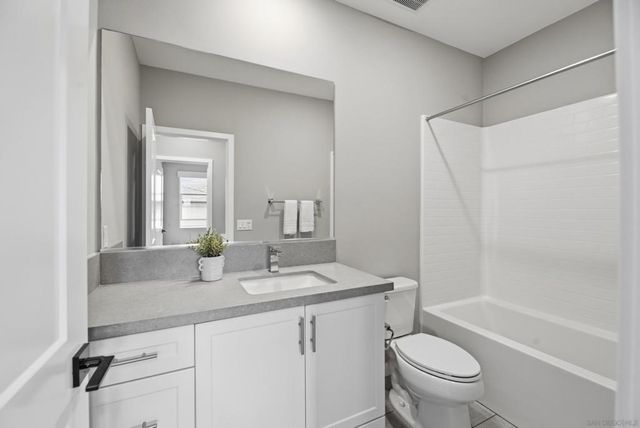 2902 Via Alta, San Diego, CA 92108