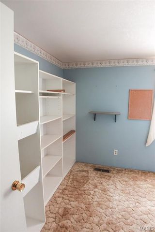 10659 Wurdack Avenue, St Louis, MO 63114