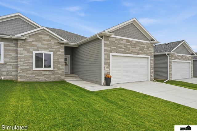 8600 S 50th Court, Lincoln, NE 68516