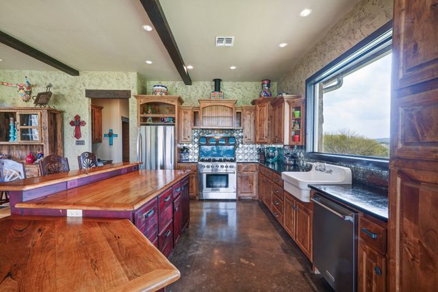 1084 Beddo Mountain, Santo, TX 76472