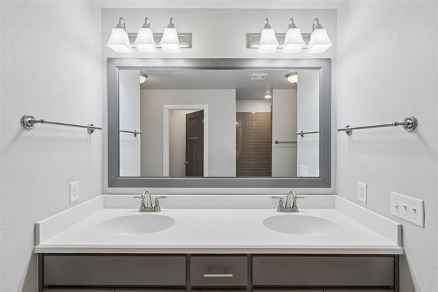 12616 SE 16th Court, Choctaw, OK 73020